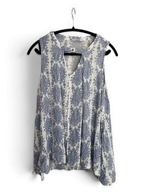 Entro flowy boho Sleeveless Blue Floral Split-Neck Top